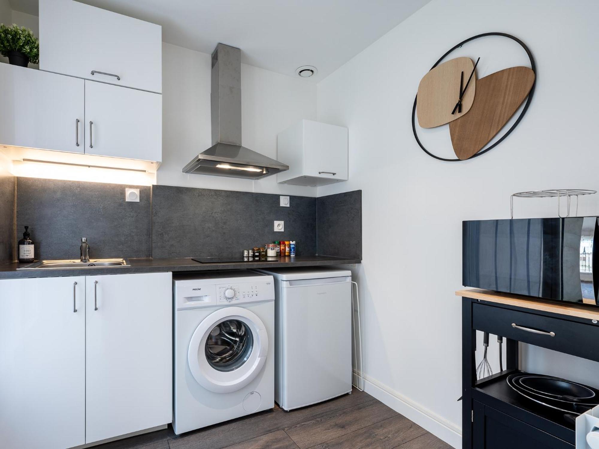 Secret Cache De Valmy Apartment ลียง ภายนอก รูปภาพ